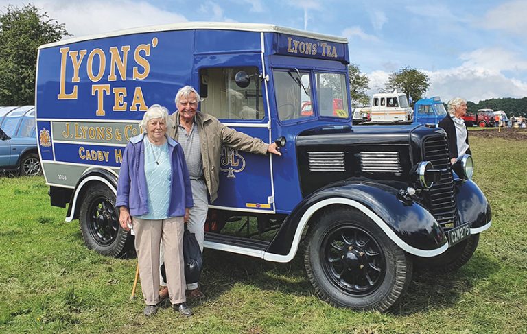 Superb 1936 N1 Commer restoration