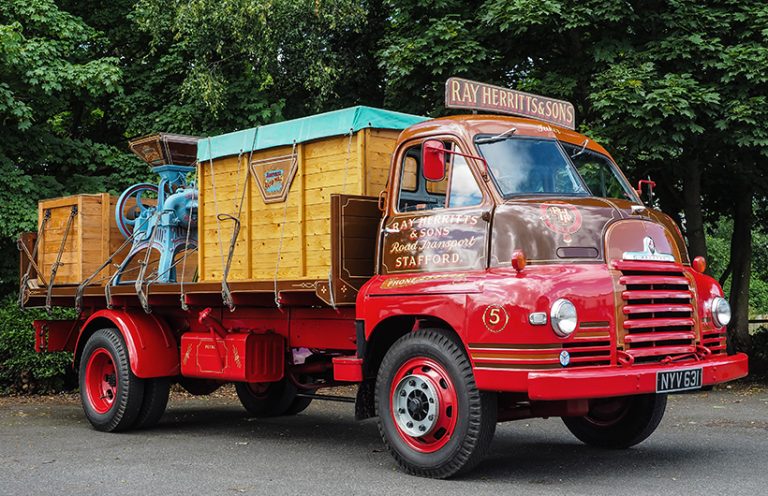 Stunning 1955 Bedford S Type restoration