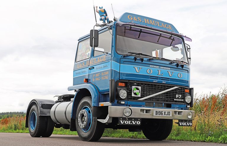 1980s Volvo F7 gets properly restored