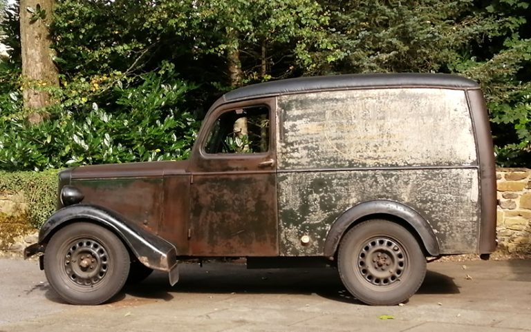 1947 Jowett Bradford van restoration