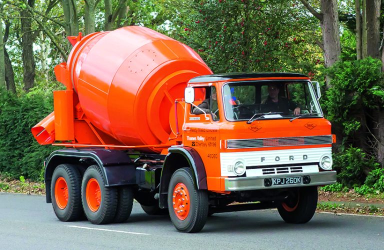 Superb 1972 Ford D Series concrete mixer restoration